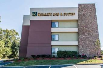 Hotel Quality Inn & Suites Warren