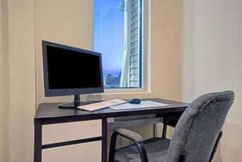 Hotel Super 8 By Wyndham Rogers Minnesota