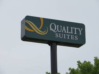 Hotel Quality Suites Fargo
