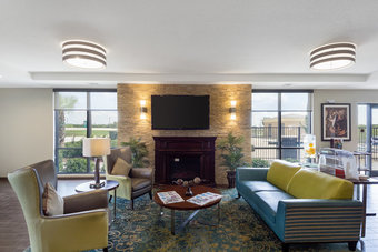 Hotel Comfort Inn & Suites