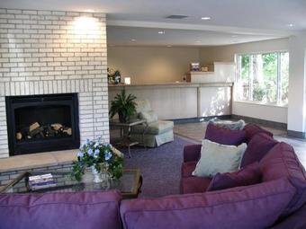 Hotel River Terrace Inn