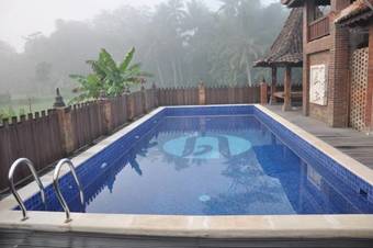 Hostal The Amrta Borobudur