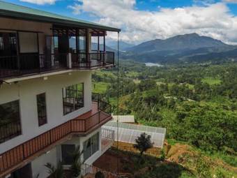 Hotel Thuruliya Lodge