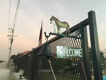 Hotel Ashaley Resort