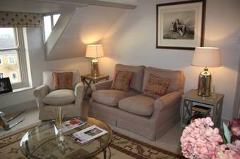 Avalon House Bed And Breakfast