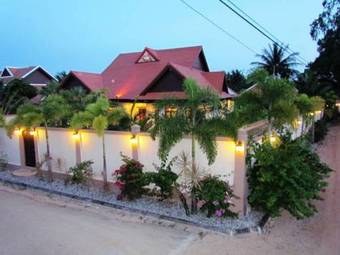 Relaxing Palm Pool Villa And Tropical Garden
