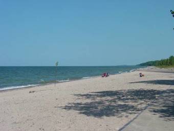 Brennan Beach Lakeview Loft Park Model 6