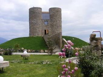 Hostal Megdana Guest House