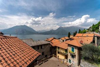 Hostal Regolo House