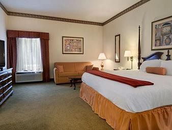 Hotel Baymont Inn & Suites