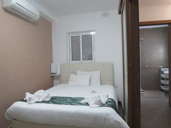 Aparthotel Strand Suites