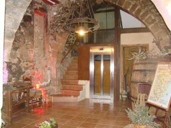 Edificio De Apartamentos L'escoleta