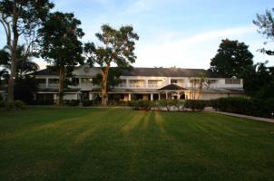 Hotel Discovery Bay (vista Al Jard�n)