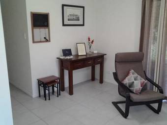 Bed & Breakfast Bottlebrush B & B