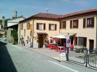 Albergue Punto Tappa Pit Stop - Affittacamere E Trattoria