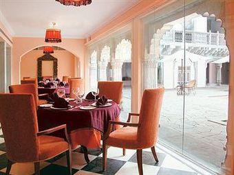 Hotel Usha Kiran Palace