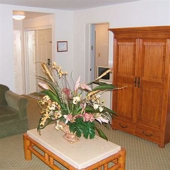 Hotel Castaways Resort And Suites