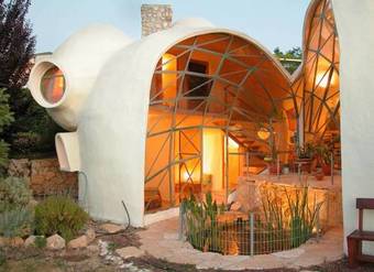 Round 3-bedroom Villa House