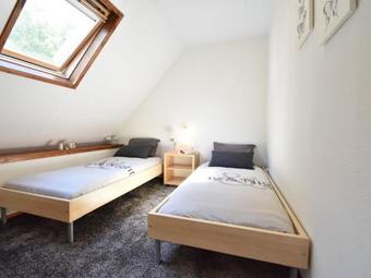 Cozy Holiday Home In Zonnemaire Zealand With Garden