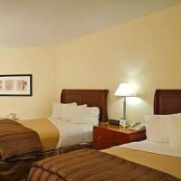 Paramount Plaza Hotel & Suites