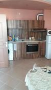 Private Apartment In Sunny House Family