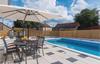 Three-bedroom Holiday Home In Unesic