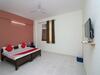Hotel Oyo 22648 Shalimar Inn