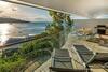 Waves 5 Luxury 3 Bedroom Breathtaking Ocean Views Central Location