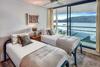 Waves 5 Luxury 3 Bedroom Breathtaking Ocean Views Central Location