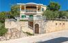 Three-bedroom Holiday Home In Vinisce