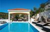 Three-bedroom Holiday Home In Vinisce