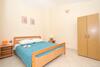 Apartments Pa? - 28m From Beach