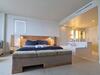 Modern Luxury Beach Hotel Large 2 Bedroom With Views 2208