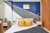 Luxury 2 Bed Apartment Central Location Sleeps 5