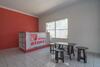 Hostal Reddoorz Plus Near Alun Alun Kuningan