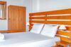 Hostal The Life Suites