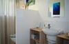 Stunning Home In L�hon With Wifi And 5 Bedrooms