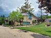 Fant�stica Vivienda Con Amplio Jard�n Y Piscina