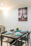 Spacious 2br Apartment With Netflix - Near Trinity Bellwoods Park