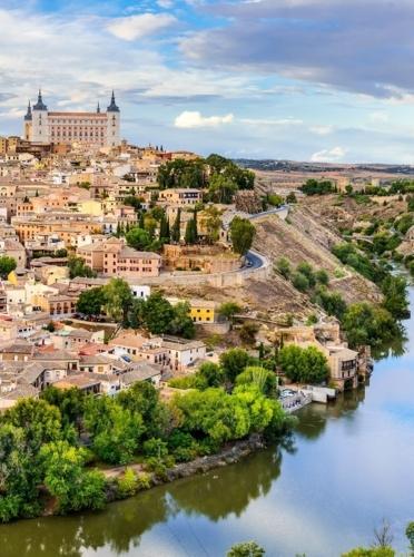 Visita Toledo y Segovia en un día con entrada al Alcázar de Segovia