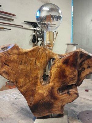 Lámpara de madera de olivera: arte y funcionalidad en 7 horas